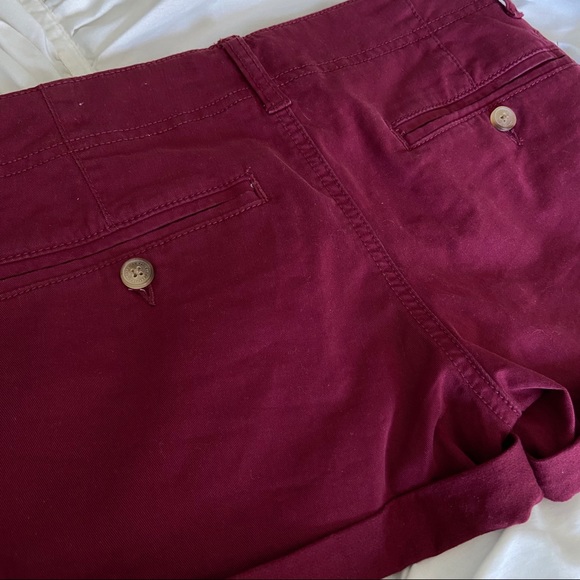 American Eagle Maroon Stretch Shorts - Picture 5 of 7